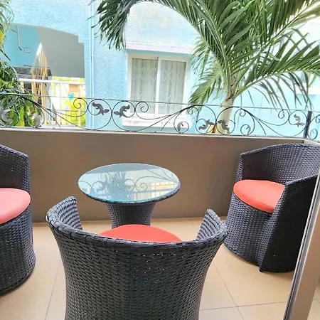 Number 6, Pebble Bay Appartments Pereybere Beach Room photo