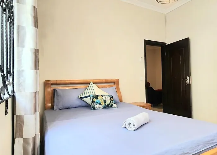 Number 6, Pebble Bay Appartments